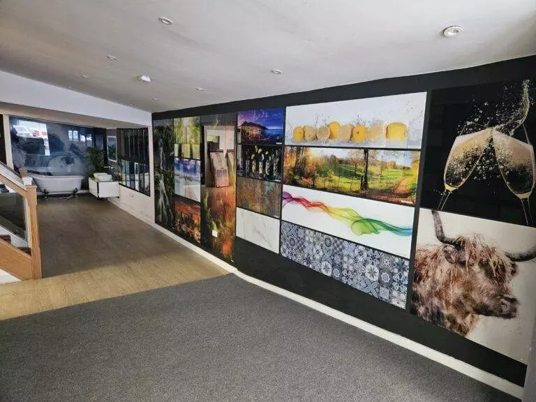 glass inspirations fleet showroom 125716 (large)