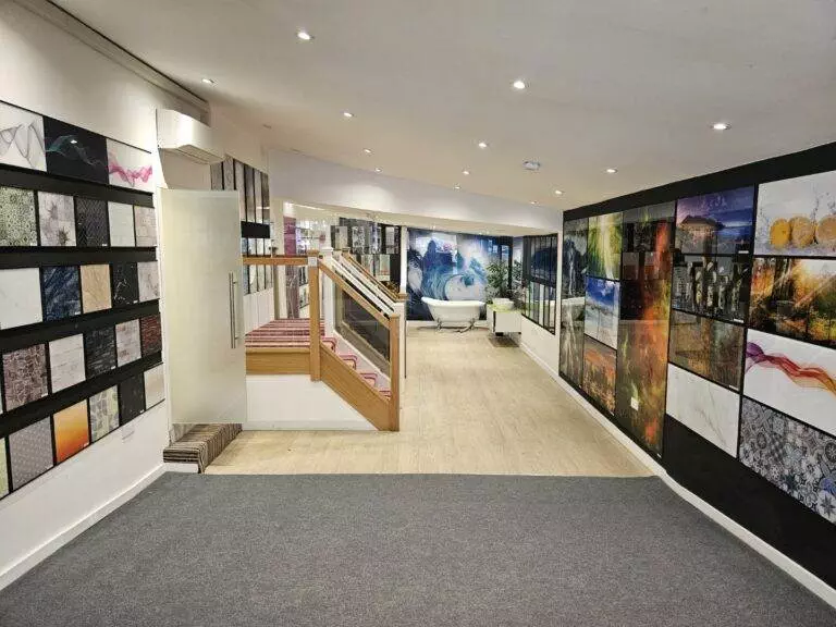 glass inspirations fleet showroom 125733 (large)