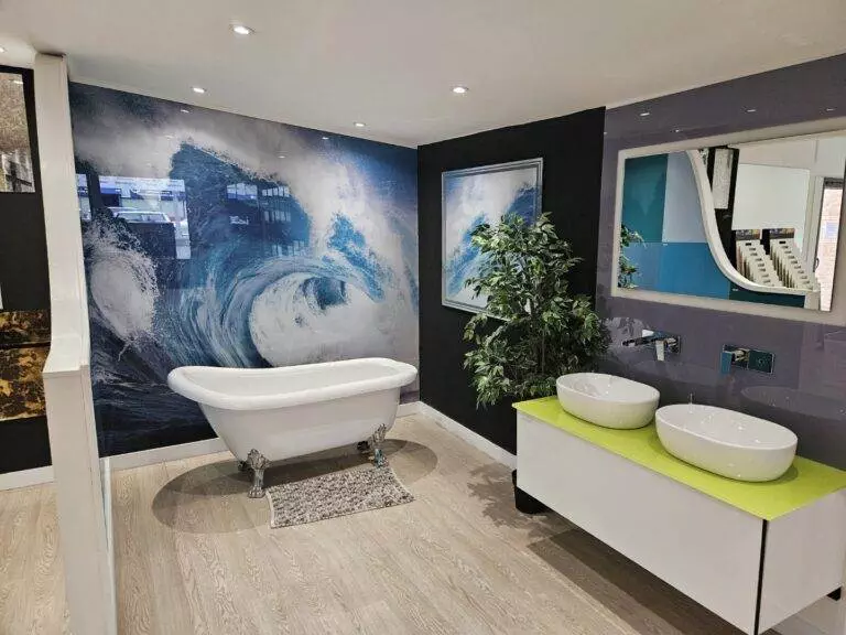 glass inspirations fleet showroom 125936 (large)