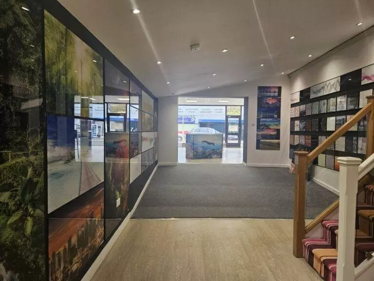 glass inspirations fleet showroom 130909 (large)